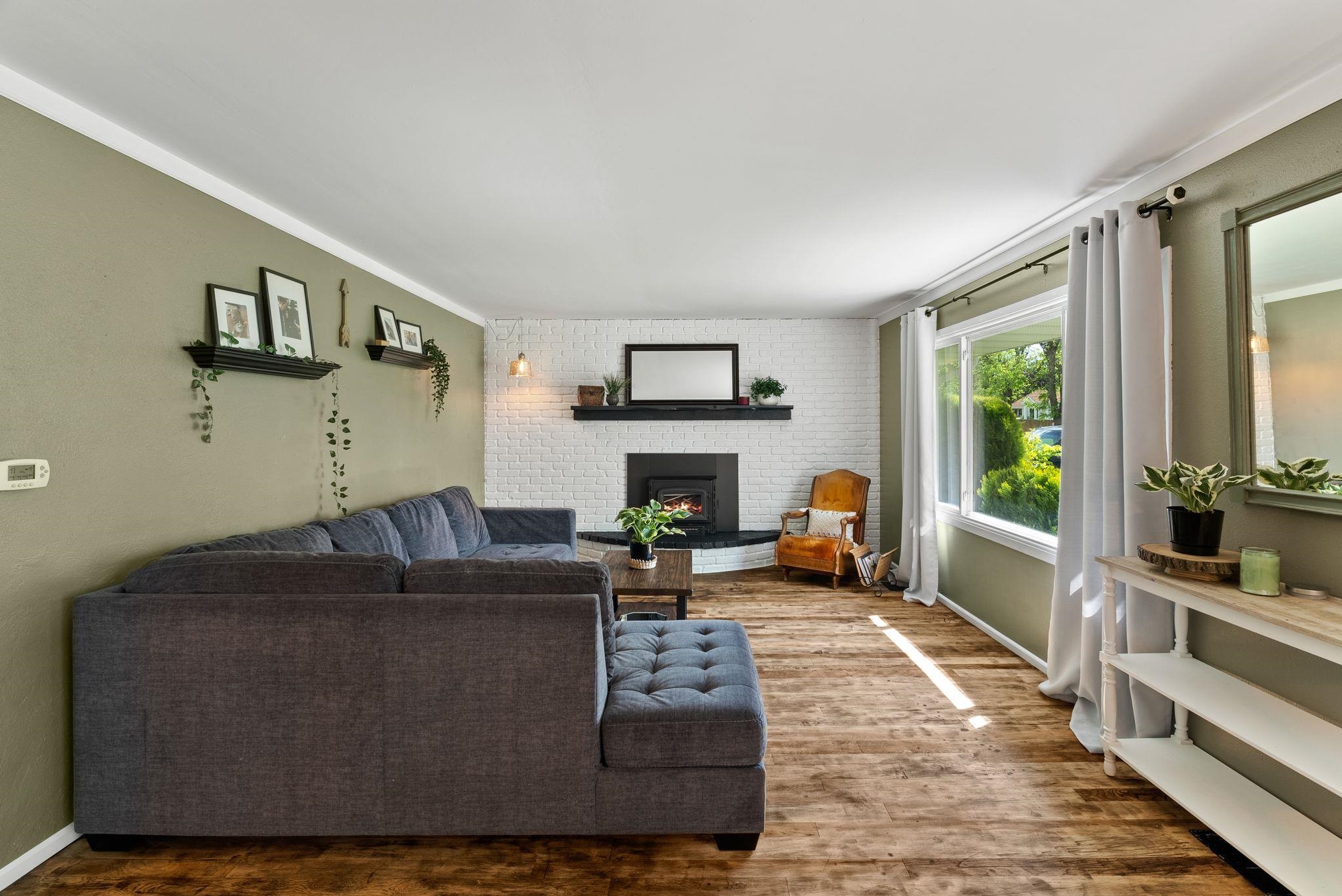 914 North Locust Road Spokane Valley, WA 99206 - Photo 5 of 37