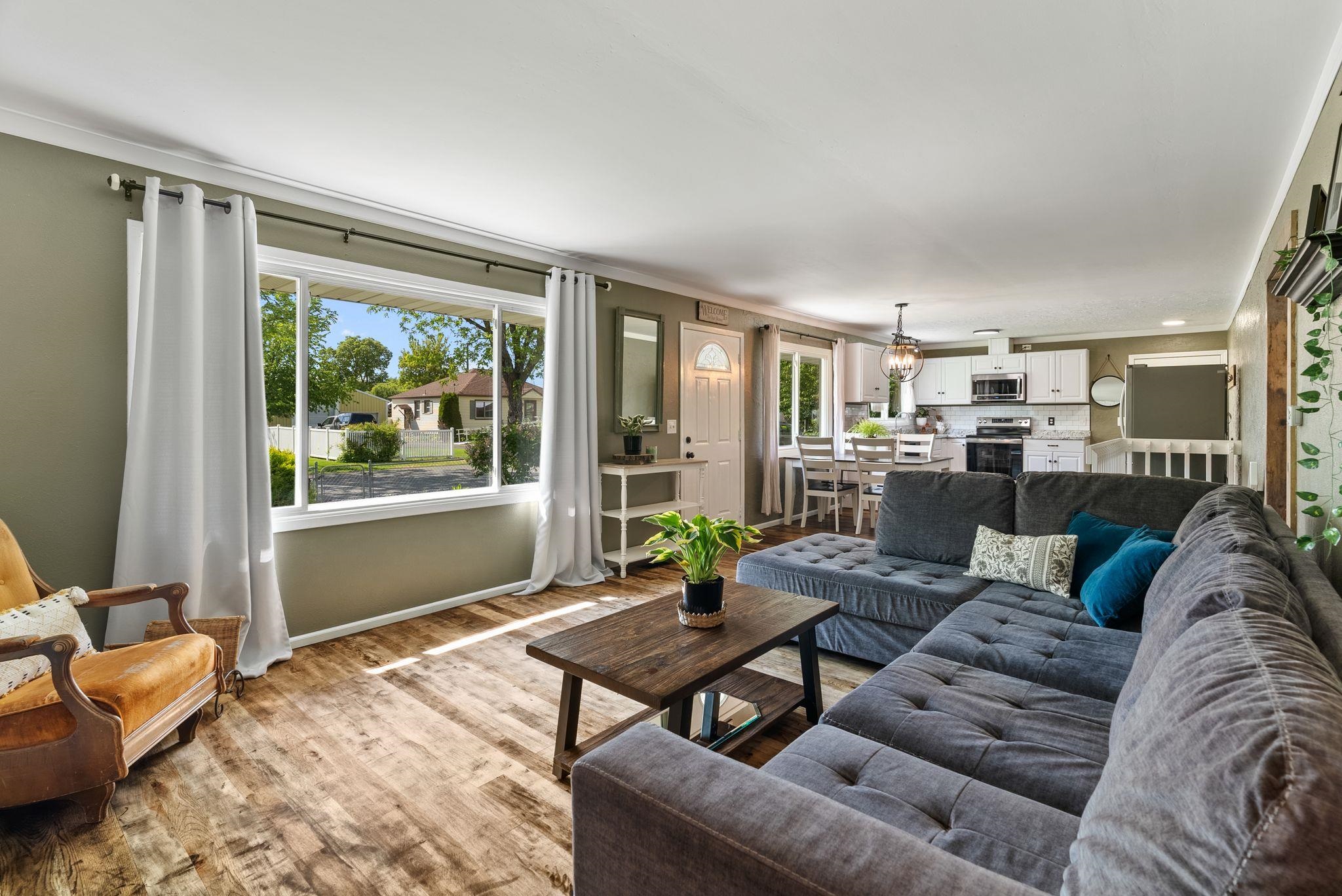 914 North Locust Road Spokane Valley, WA 99206 - Photo 6 of 37