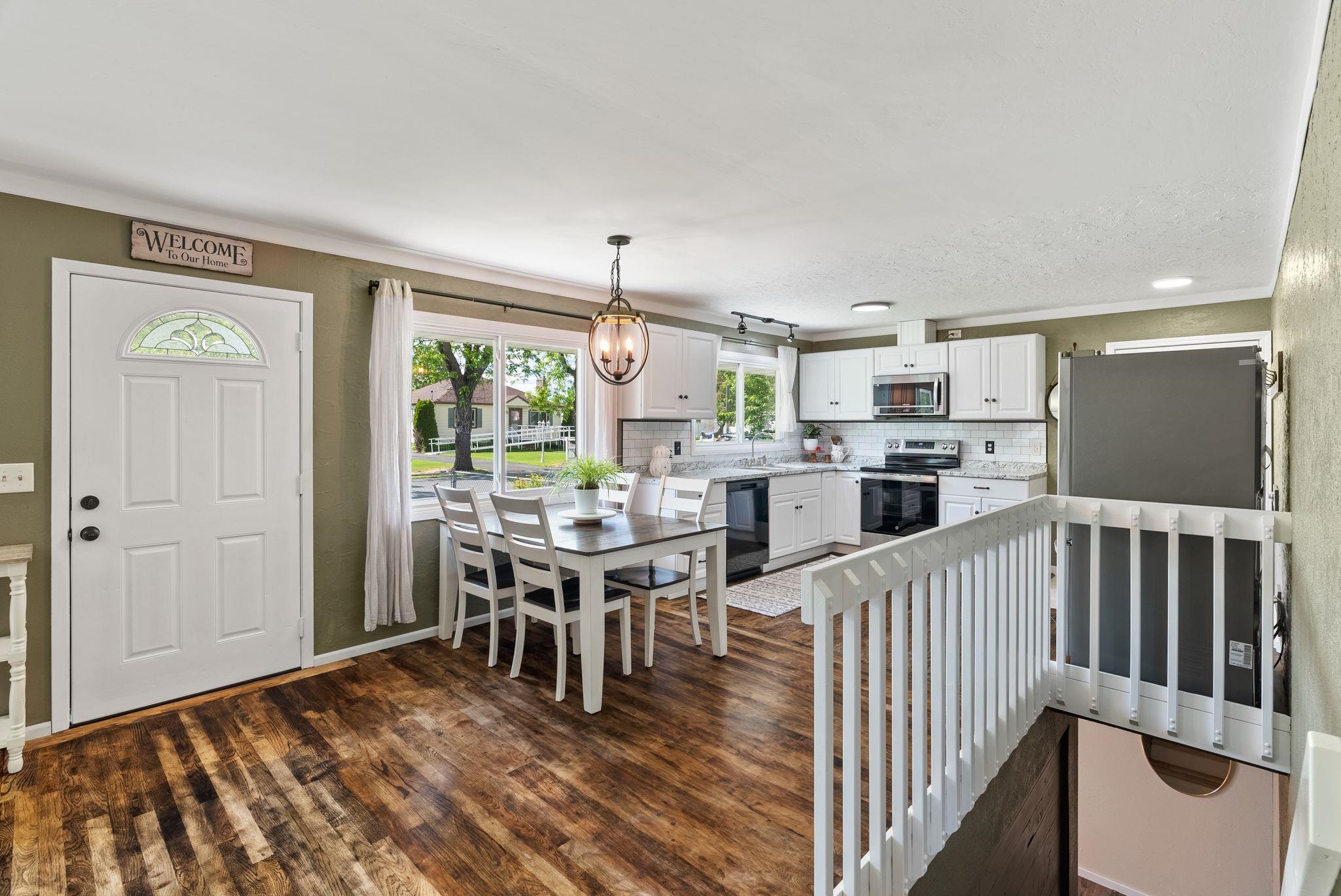 914 North Locust Road Spokane Valley, WA 99206 - Photo 7 of 37