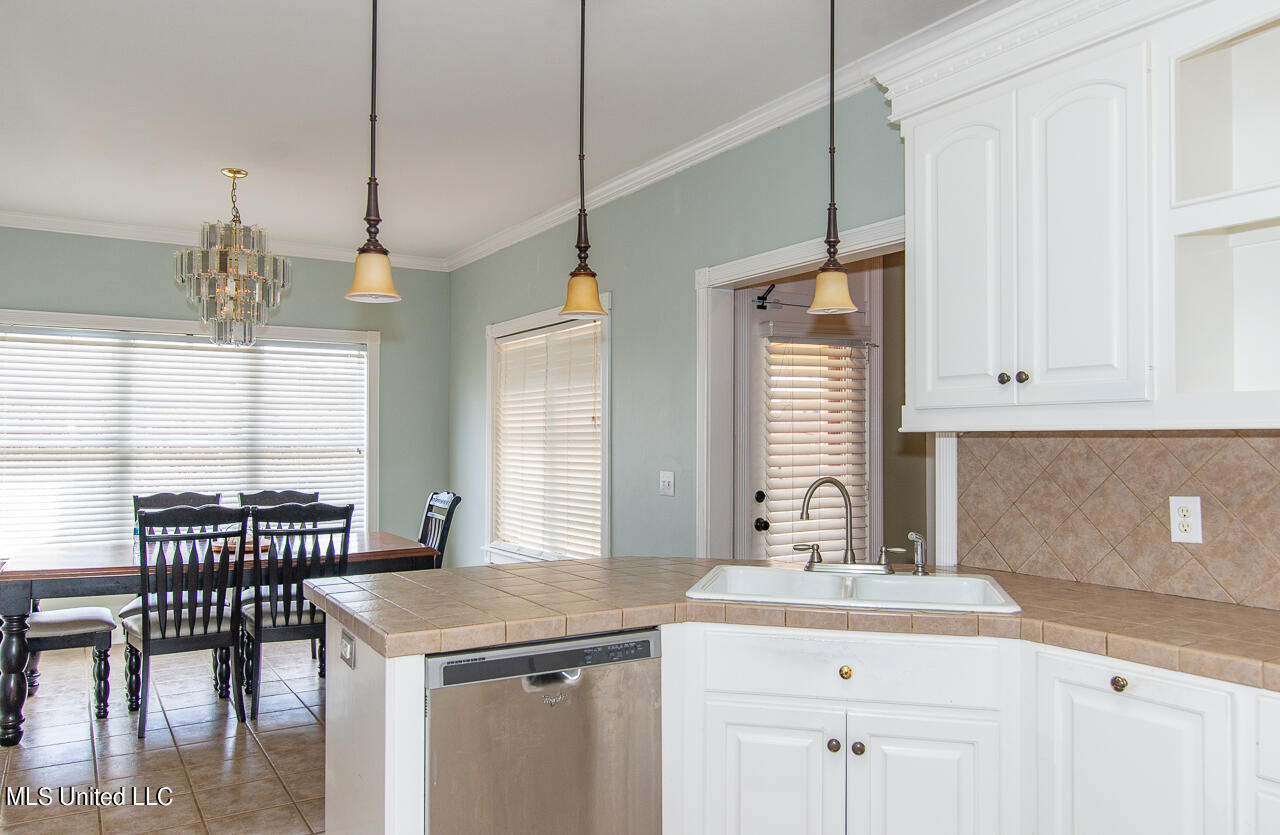 312 Park Ridge Drive Brandon, MS 39042 - Photo 12 of 32 _DSC2330