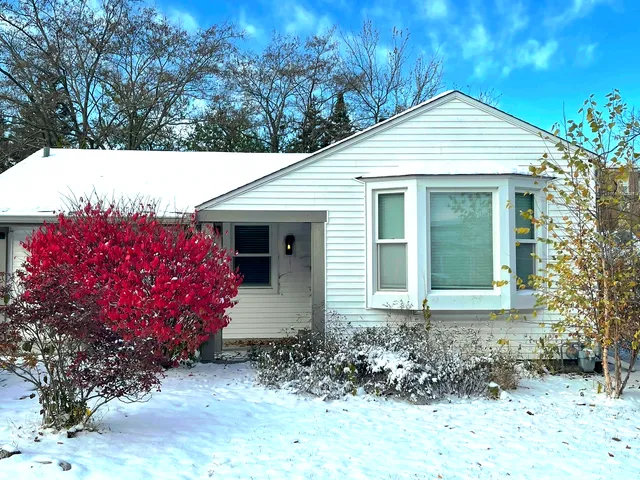 $385,000 | 118 North Cedar Street, Palatine, IL 60067