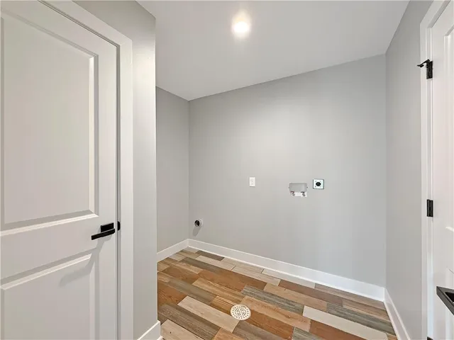 $589,000 | 4248 Country Squire Road, Oak Grove, MO 64075