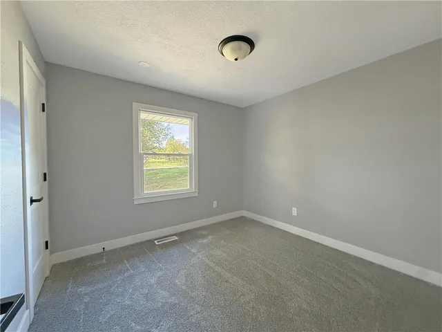 $589,000 | 4248 Country Squire Road, Oak Grove, MO 64075