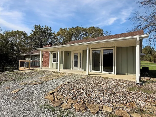 $589,000 | 4248 Country Squire Road, Oak Grove, MO 64075