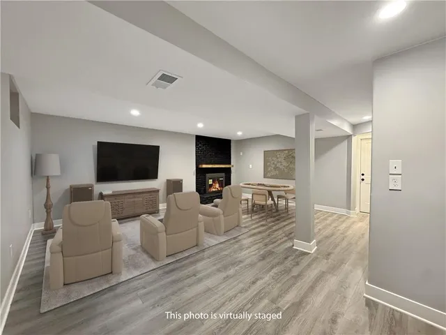 $589,000 | 4248 Country Squire Road, Oak Grove, MO 64075