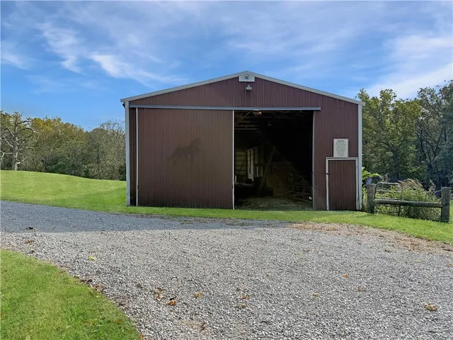 $589,000 | 4248 Country Squire Road, Oak Grove, MO 64075