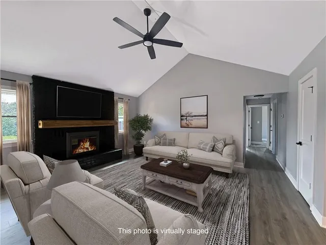 $589,000 | 4248 Country Squire Road, Oak Grove, MO 64075