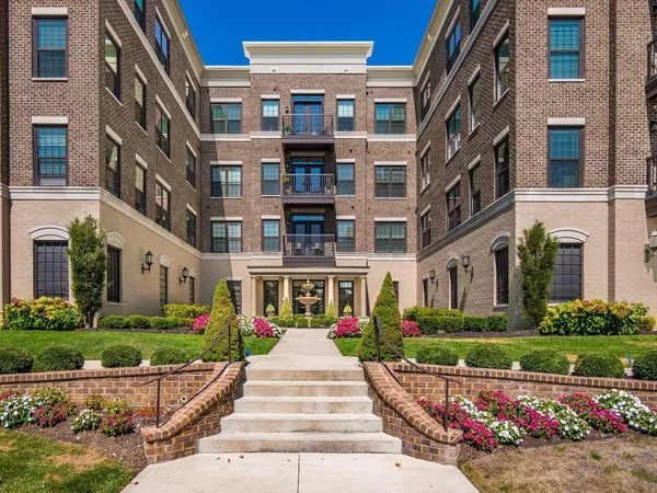 $357,400 | 1670 East Broad Street, Unit 309, Columbus, OH 43203