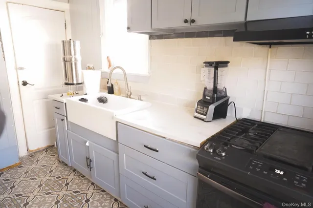 $729,000 | 22 Everett Street, Lynbrook, NY 11563