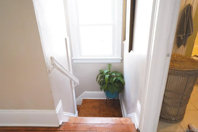 $729,000 | 22 Everett Street, Lynbrook, NY 11563