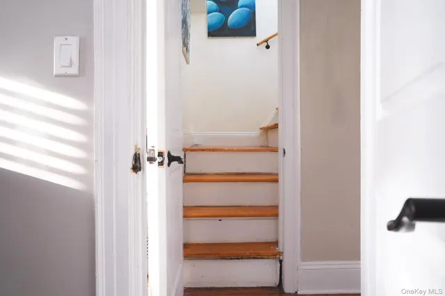 $729,000 | 22 Everett Street, Lynbrook, NY 11563