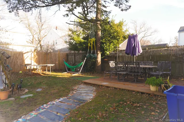 $729,000 | 22 Everett Street, Lynbrook, NY 11563