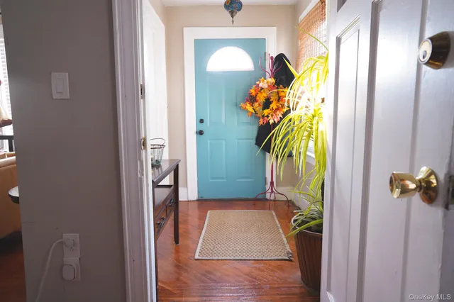 $729,000 | 22 Everett Street, Lynbrook, NY 11563