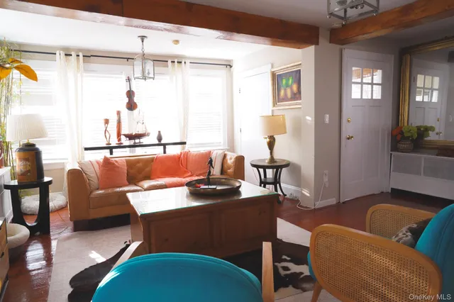 $729,000 | 22 Everett Street, Lynbrook, NY 11563