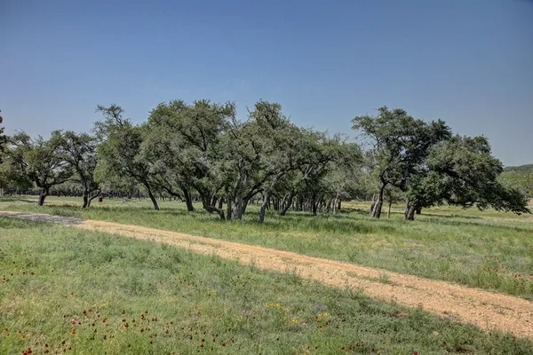 $1,350,000 | 419 Yellowstone Lane, Hunt, TX 78024