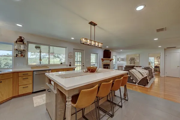 $1,350,000 | 419 Yellowstone Lane, Hunt, TX 78024