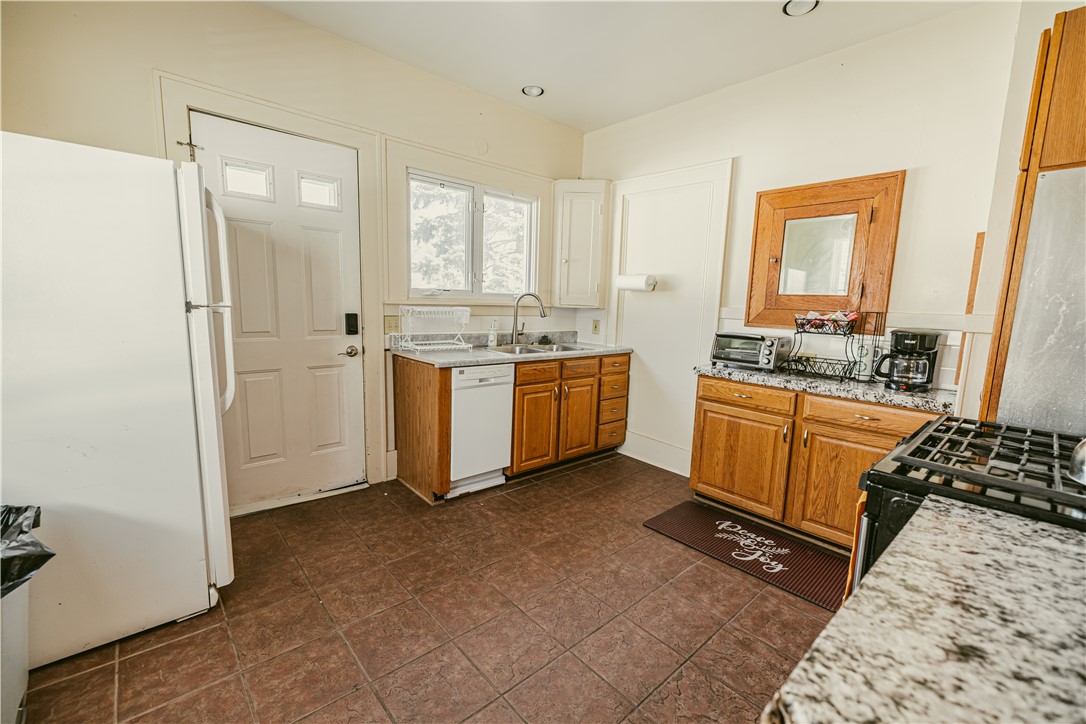 122 East Henrietta Road Rochester, NY 14620 - Photo 8 of 26