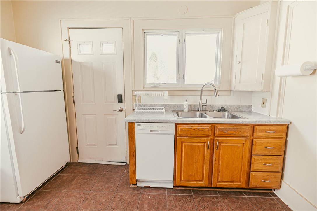 122 East Henrietta Road Rochester, NY 14620 - Photo 9 of 26