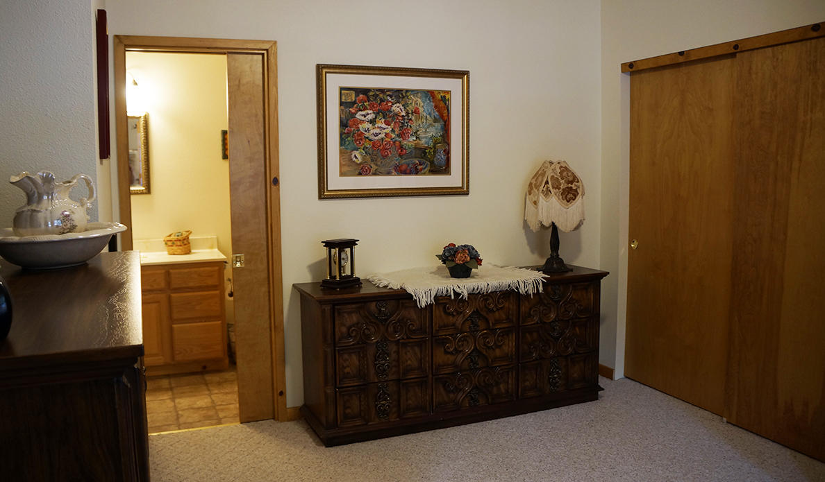 6824 Wilson Hill Road Shingletown, CA 96088 - Photo 45 of 56 Guest Bedroom II
