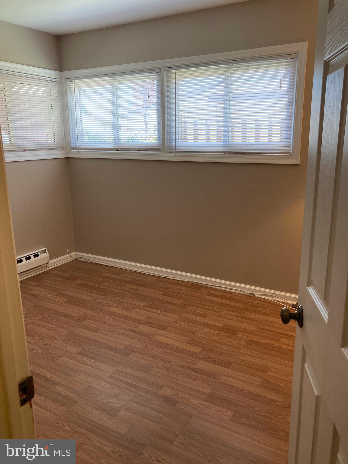 37 Handy Road Levittown, PA 19056 - Photo 18 of 38 Gallery Image 18