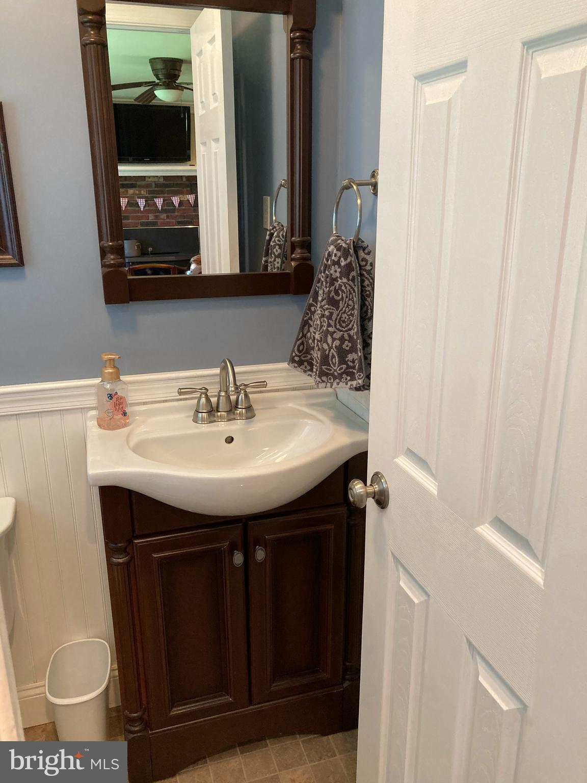 37 Handy Road Levittown, PA 19056 - Photo 19 of 38 Gallery Image 19