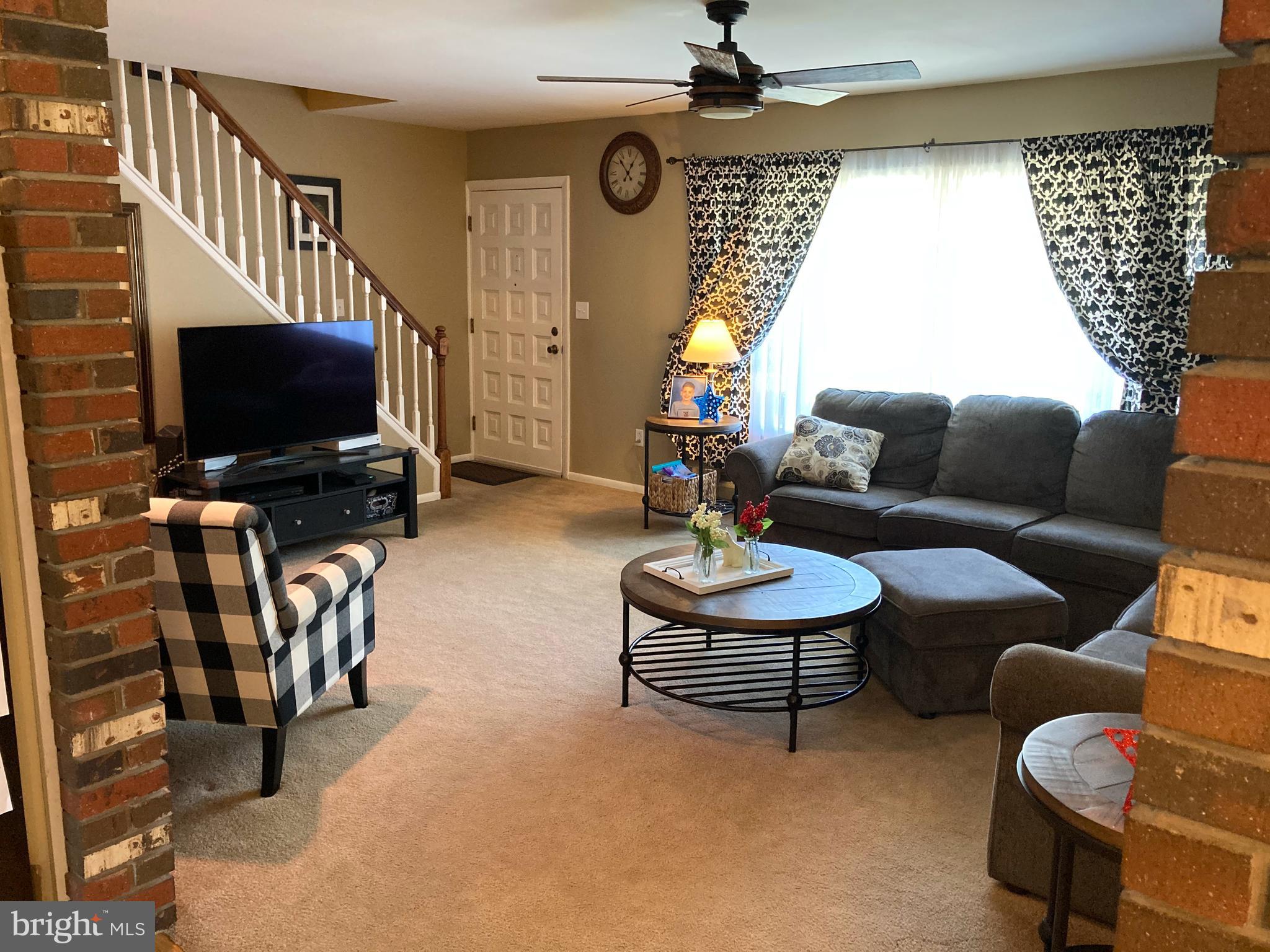 37 Handy Road Levittown, PA 19056 - Photo 4 of 38 Gallery Image 4