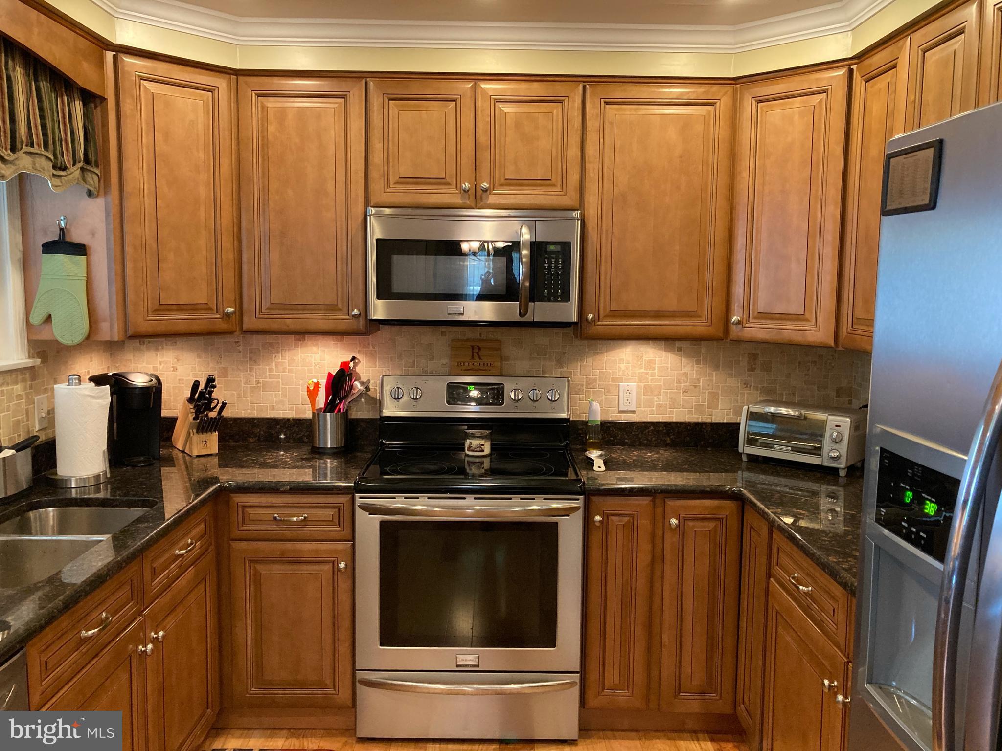 37 Handy Road Levittown, PA 19056 - Photo 10 of 38 Gallery Image 10