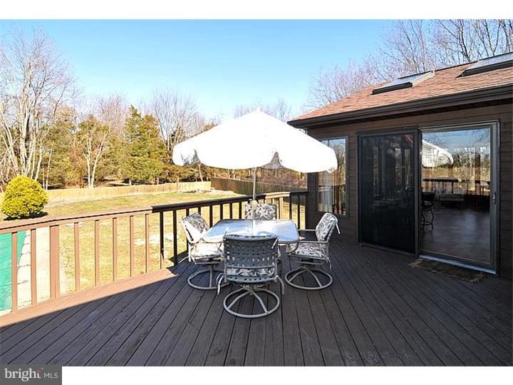 2502 Bedminster Road Perkasie, PA 18944 - Photo 19 of 23 Deck