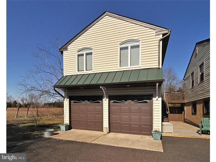 2502 Bedminster Road Perkasie, PA 18944 - Photo 21 of 23 Garage