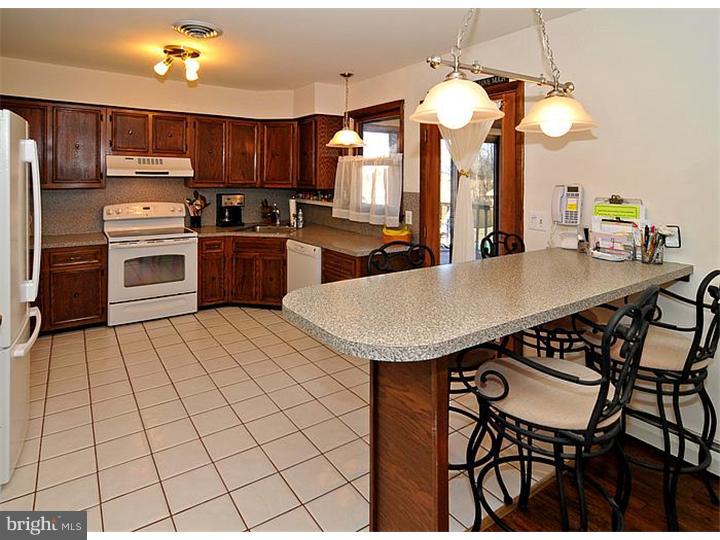 2502 Bedminster Road Perkasie, PA 18944 - Photo 4 of 23 Kitchen