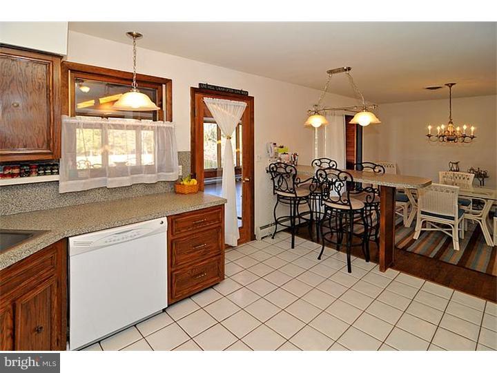 2502 Bedminster Road Perkasie, PA 18944 - Photo 5 of 23 Kitchen