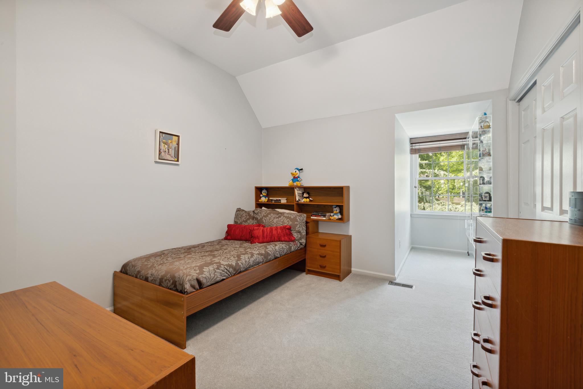 933 Willowleaf Way Potomac, MD 20854 - Photo 16 of 30 Bedroom #2