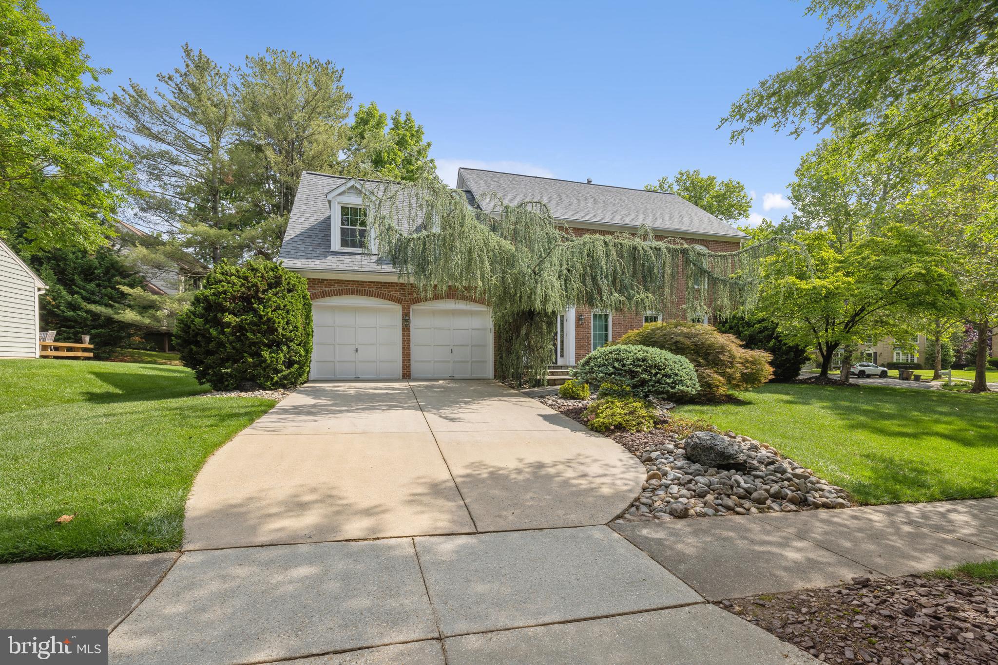 933 Willowleaf Way Potomac, MD 20854 - Photo 26 of 30 Another front view, including sidewalk