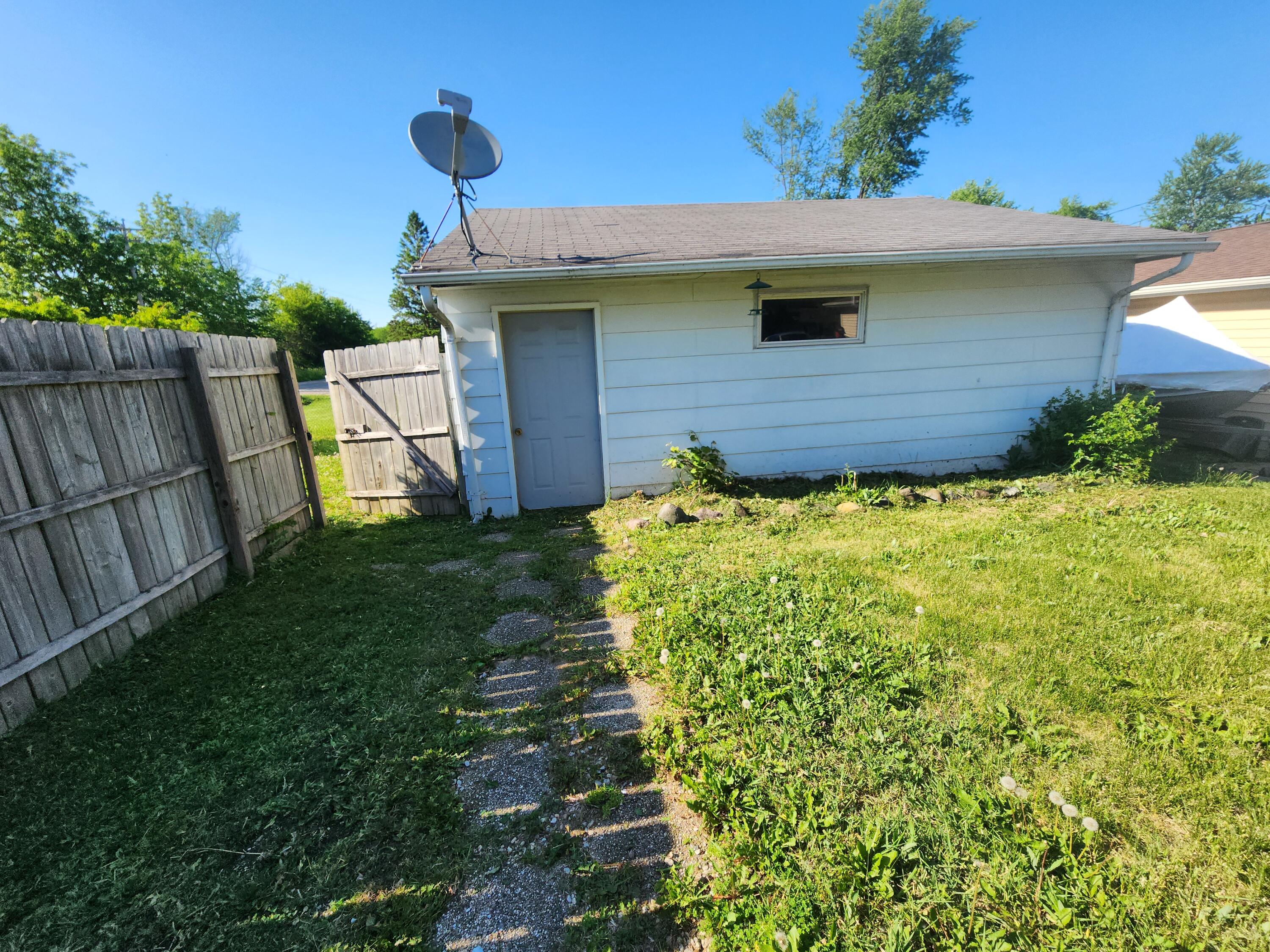22320 121st Street Bristol, WI 53104 - Photo 5 of 27 1256