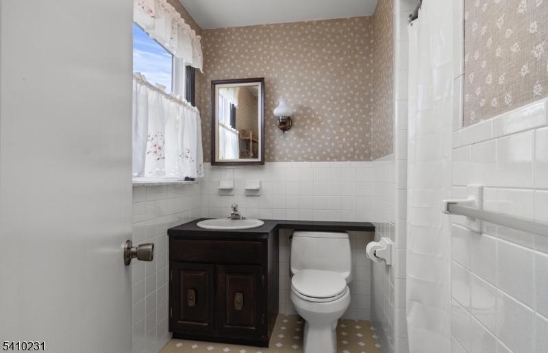 87 East Somerset Street, Unit 1 Raritan, NJ 08869 - Photo 9 of 13