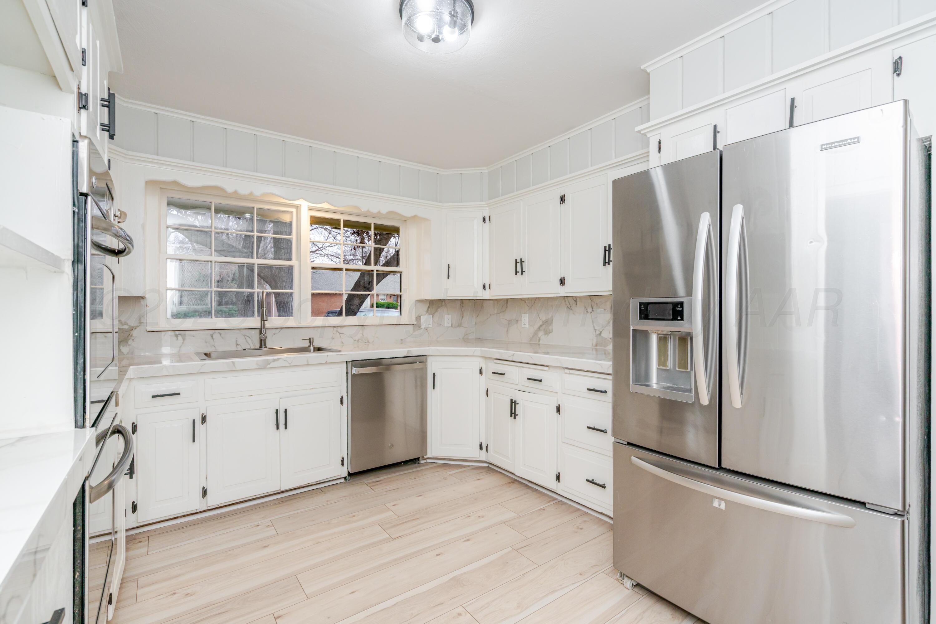 4802 Olsen Boulevard Amarillo, TX 79106 - Photo 10 of 40 Kitchen
