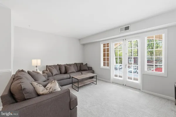 $1,700 | 5911 E Prince James Drive, Unit 25, Springfield, VA 22152