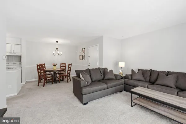 $1,700 | 5911 E Prince James Drive, Unit 25, Springfield, VA 22152