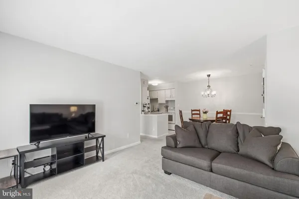 $1,700 | 5911 E Prince James Drive, Unit 25, Springfield, VA 22152