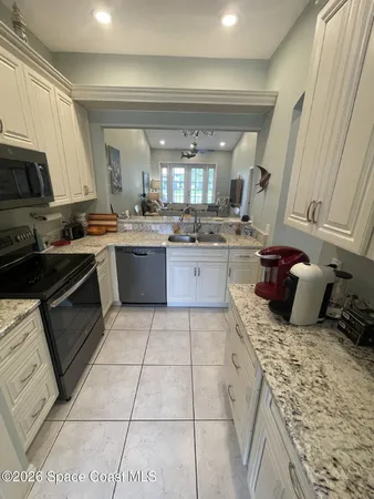 $2,750 | 250 St Lucie Lane, Unit 14, Cocoa Beach, FL 32931