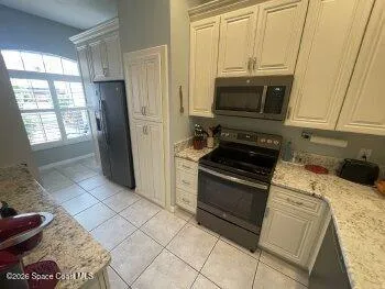 $2,750 | 250 St Lucie Lane, Unit 14, Cocoa Beach, FL 32931