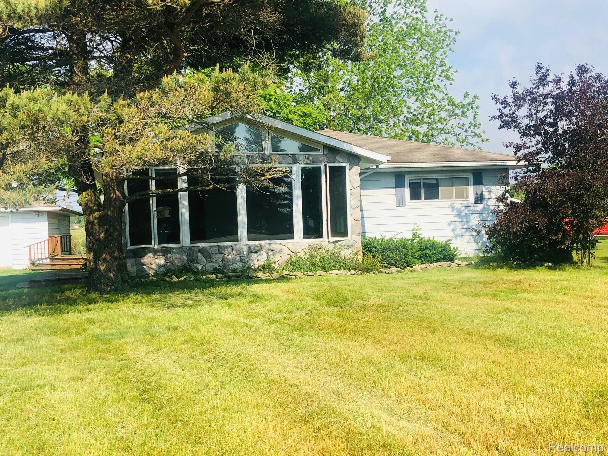 4045 Lakeshore Road Deckerville, MI 48427 - Photo 7 of 20 IMG_5593.jpg
