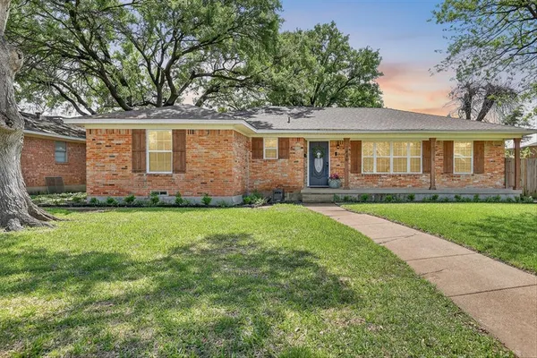$395,000 | 2920 Sharpview Lane, Dallas, TX 75228