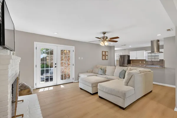$395,000 | 2920 Sharpview Lane, Dallas, TX 75228