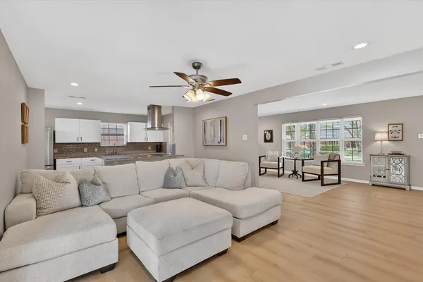$395,000 | 2920 Sharpview Lane, Dallas, TX 75228