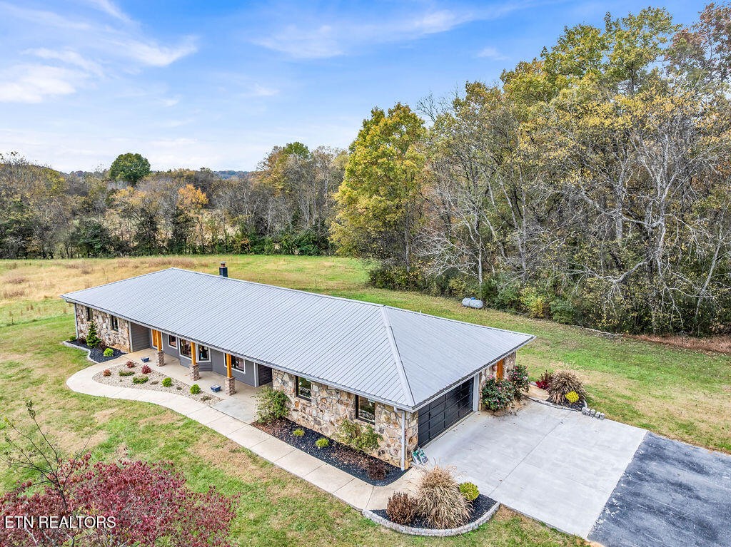 1271 Whitaker Road New Market, TN 37820 - Photo 2 of 43 Gallery Image 2