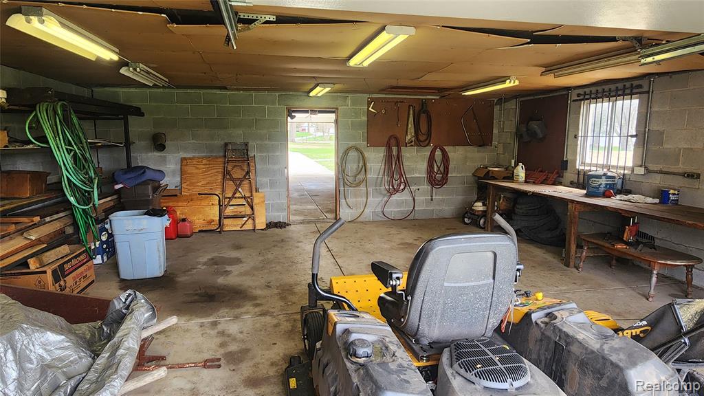 26250 Inkster Road Flat Rock, MI 48134 - Photo 33 of 40