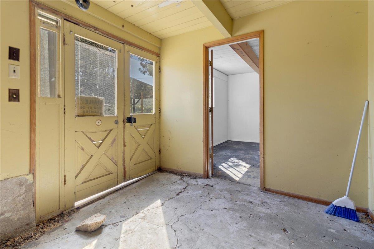 379 Corral De Tierra Road Salinas, CA 93908 - Photo 33 of 47 a view of an empty room