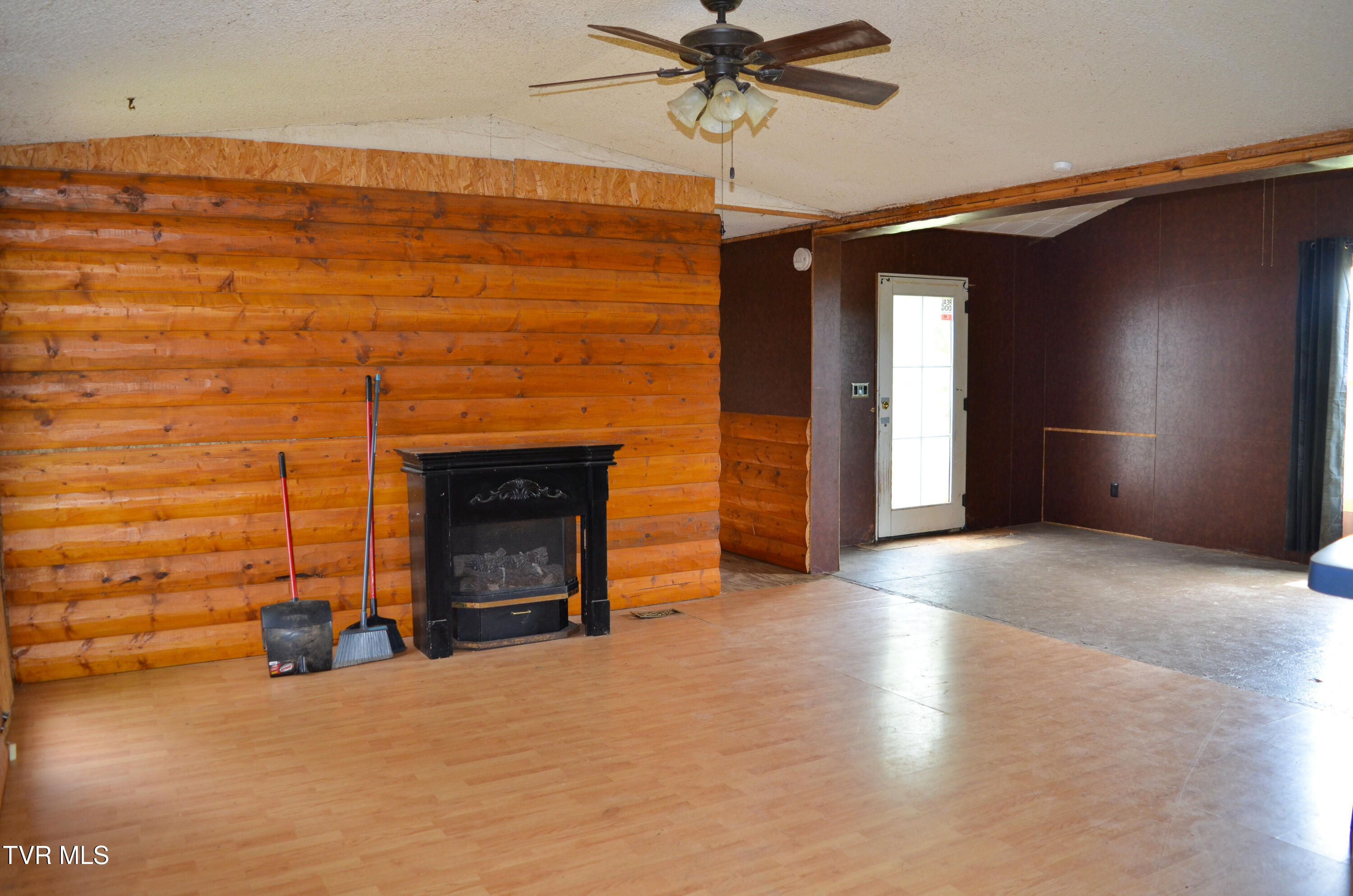 124 Browning Road Telford, TN 37690 - Photo 6 of 31 DSC_6192