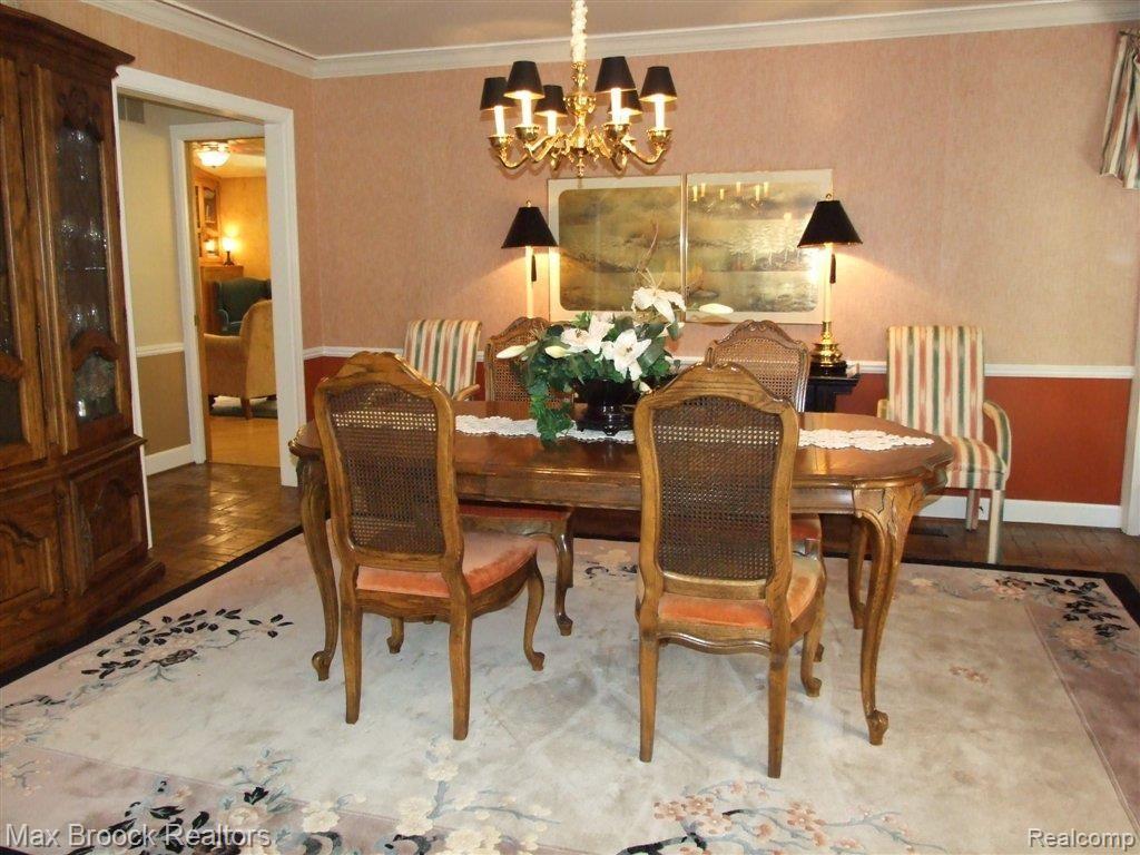 2721 Lambeth Park Rochester, MI 48306 - Photo 9 of 25 Dining Room